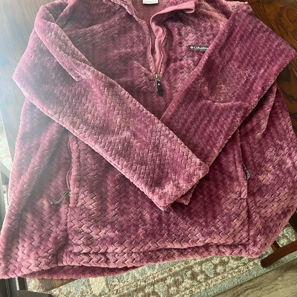 Columbia Women’s Burgandy Sweater